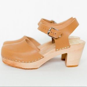 Kitty Clogs Sweden Mid Aaliyah in Marigold